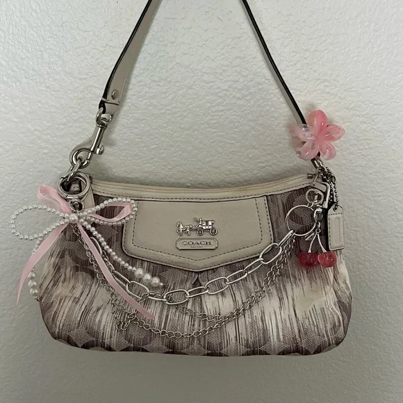 Coach Beige and Pink Shoulder Bag with Chain Detail - Picture 15 of 16